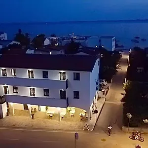  Apartman Bloom Horvátország